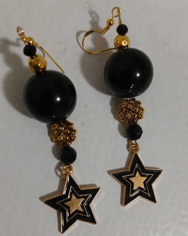 Dangle Star black and gold