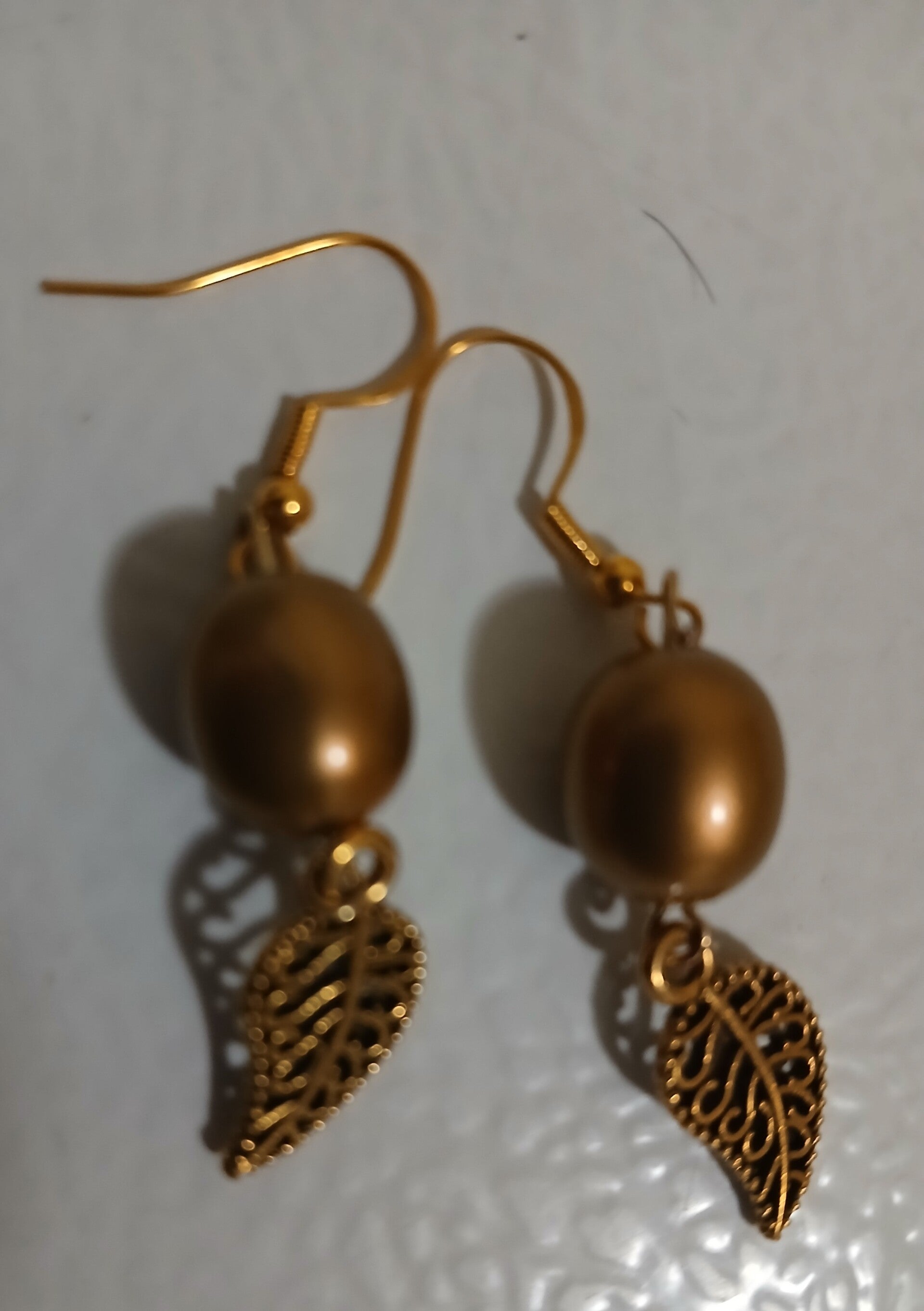 Dangle Gold Leaf (short)