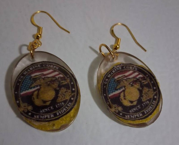 Military Resin Marines with flag Oval