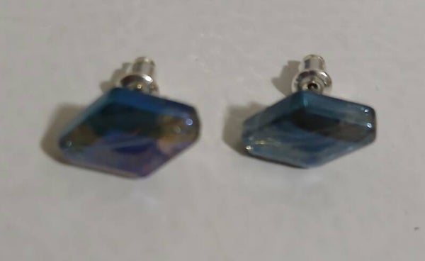 Stud Blue Diamonds