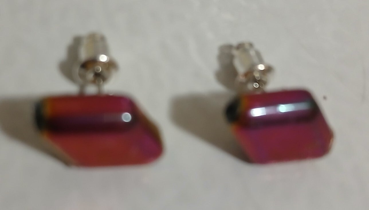 Post Purple Diamonds