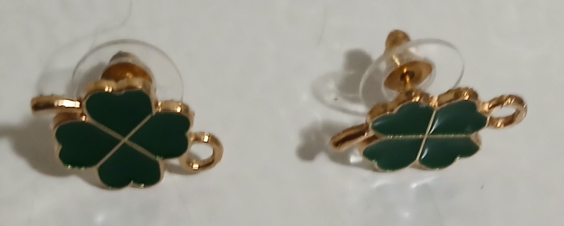 Post Shamrock Four Leaf Clover