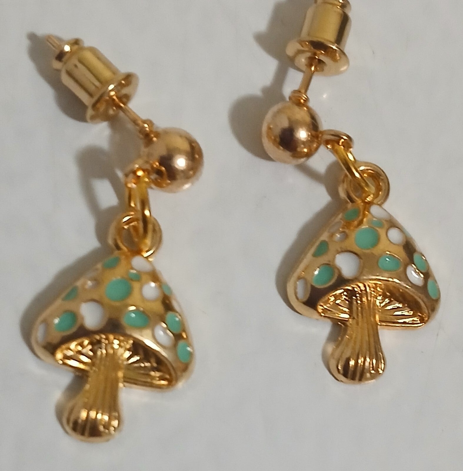 Posts with Mushroom Green