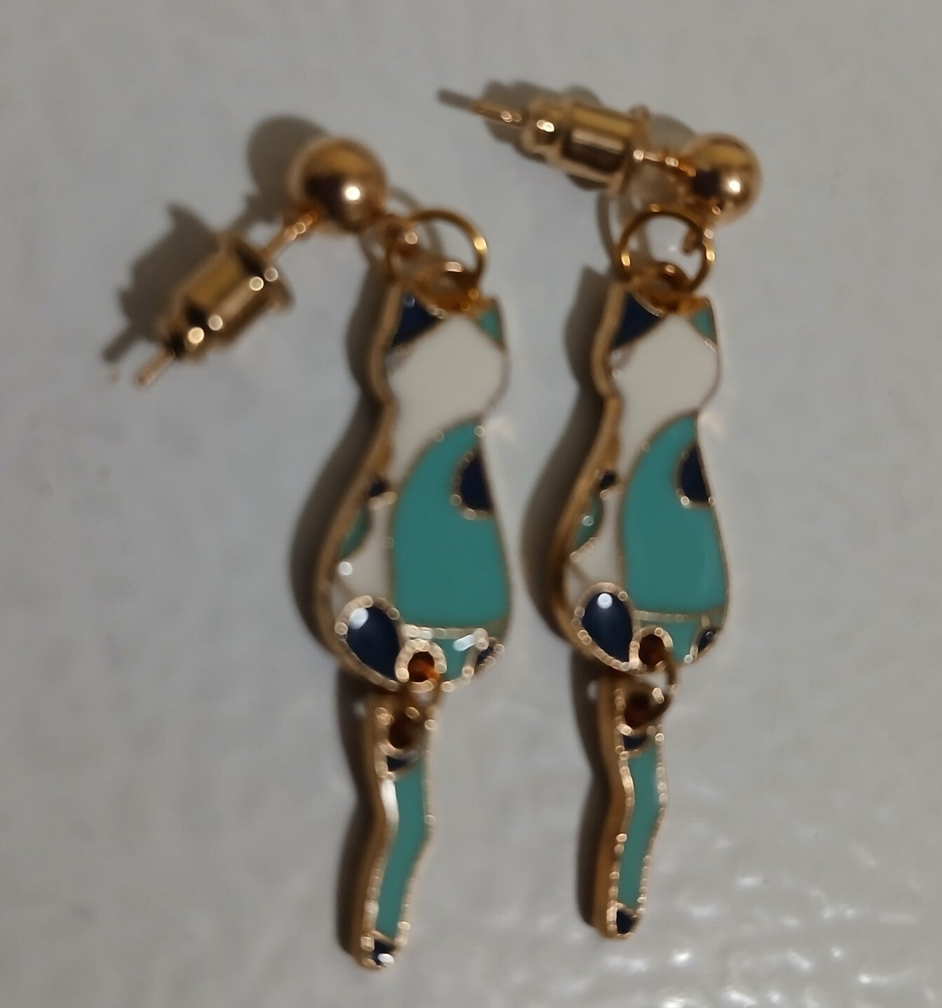 Posts Tail Wag Cats Blue