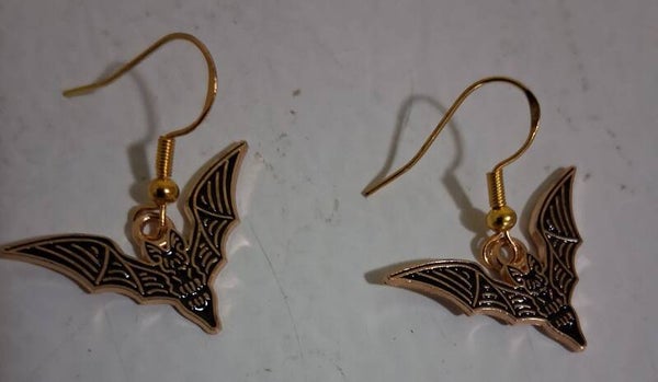 Posts with Bat Winged Gold