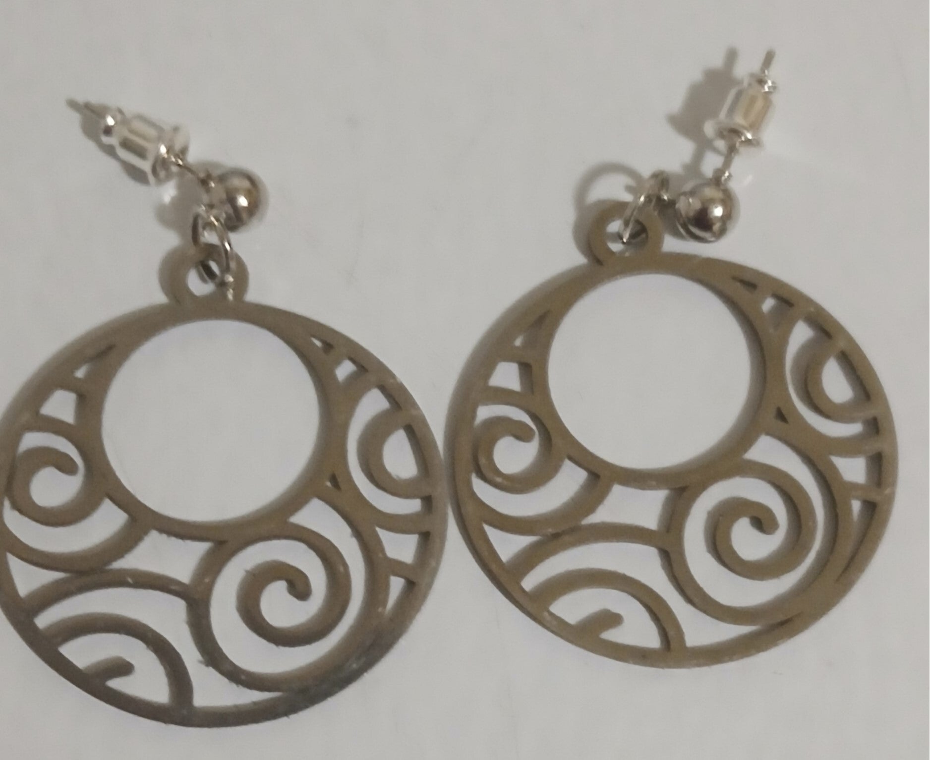 Posts with Hallow Circle silver