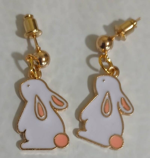 Posts with (Holiday) Enamel Bunny00