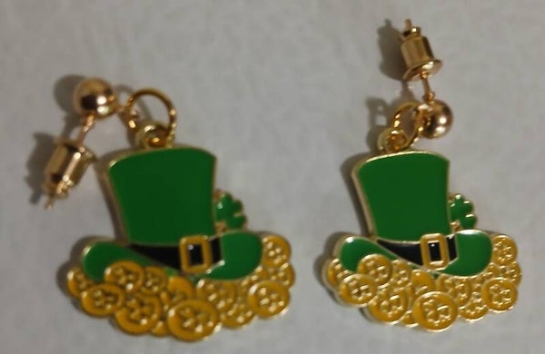 Posts with (Holiday) St Pats Hats with Gold Coins