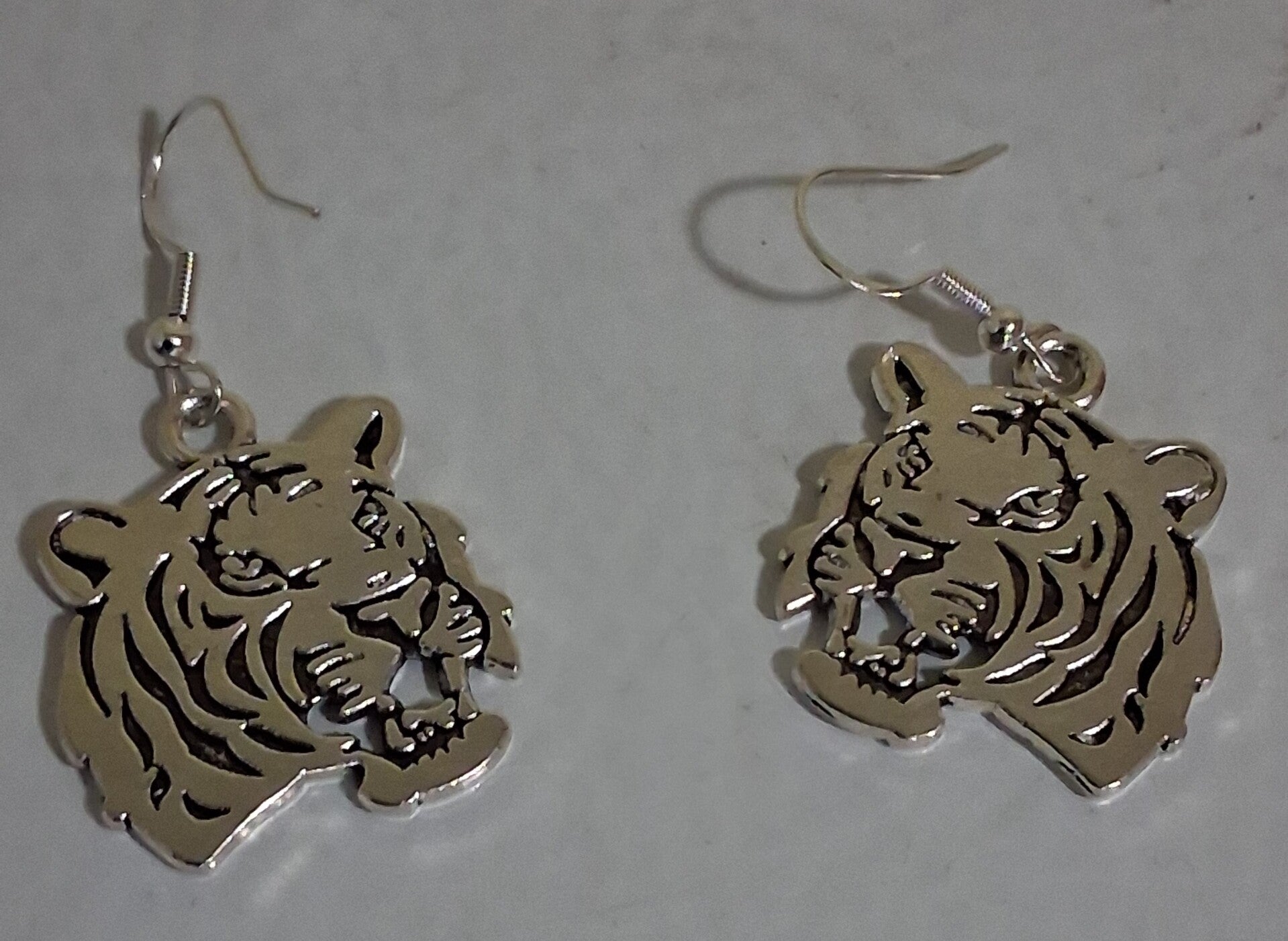 Fish hooks with Tigers
