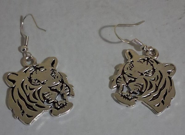 Fish hooks with Tigers