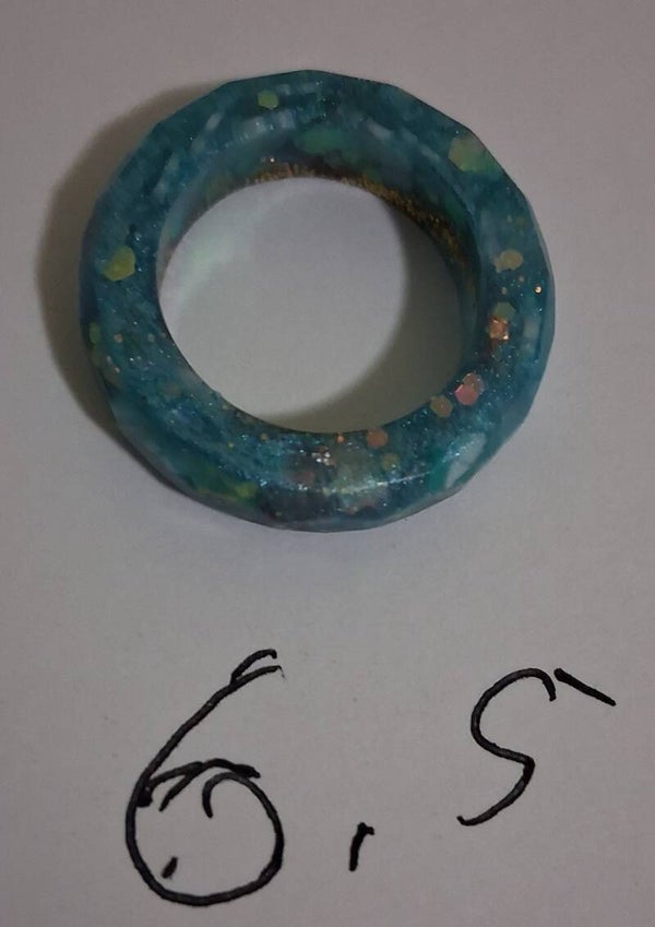 Resin Ring Blue with glitter 6.5