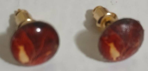 Stud Red Round