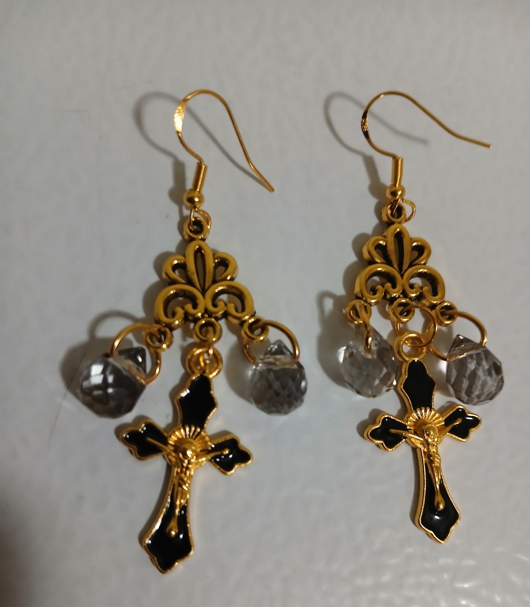 Teardrop Black Cross