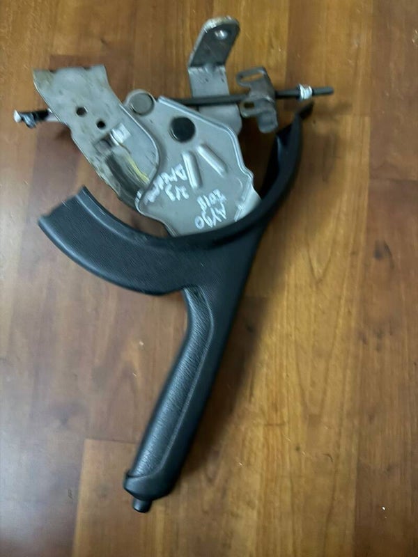 Handbremshebel TOYOTA AYGO 2018 4/5