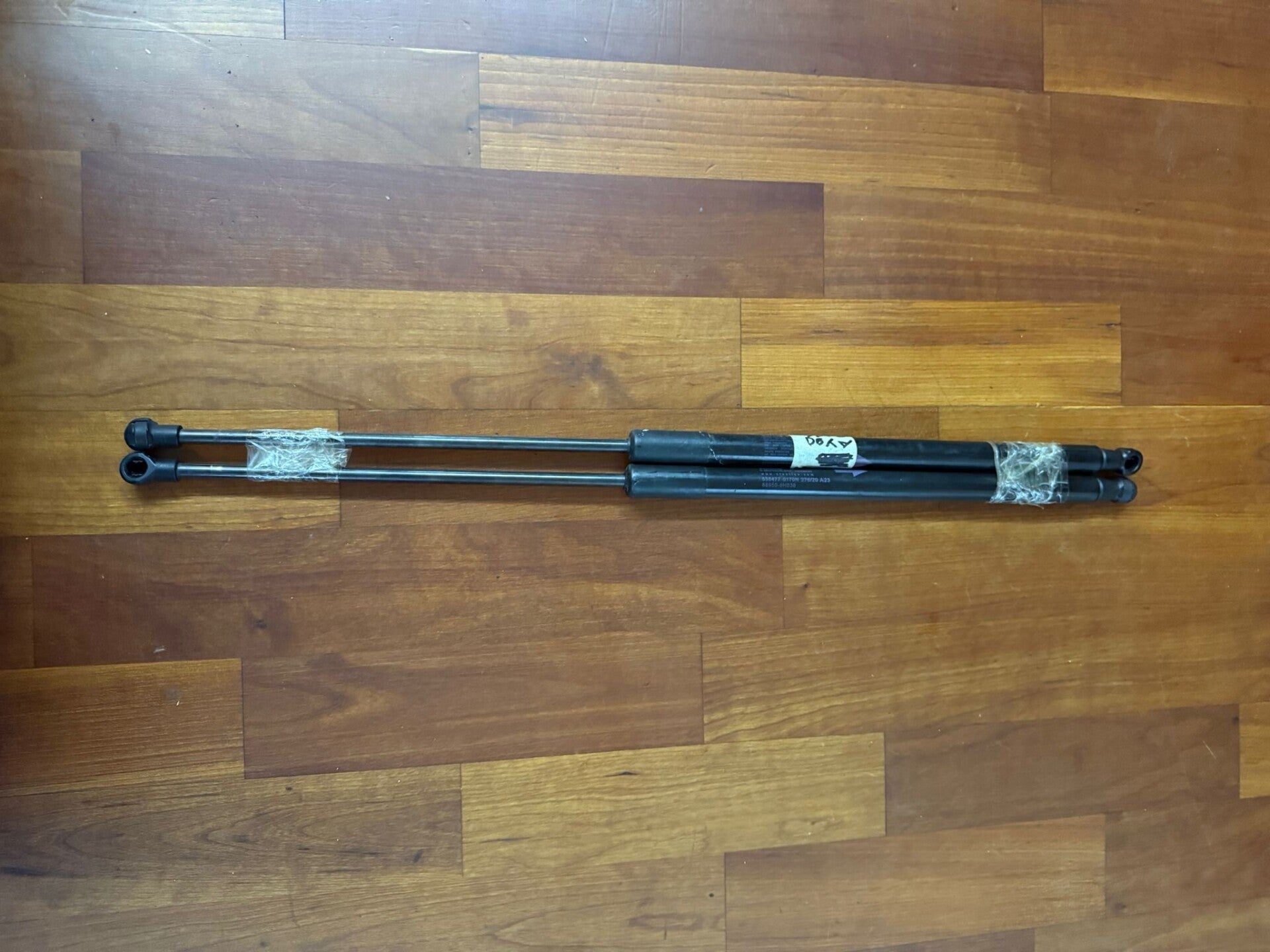 Gasdruckdämpfer Heckklappe TOYOTA AYGO 2018 2/3