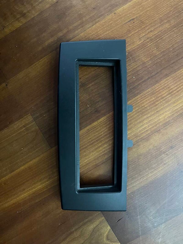 Radioblende / Mittelkonsole-Abdeckung MITSUBISHI COLT Z30 2009-2012 ORIGINAL