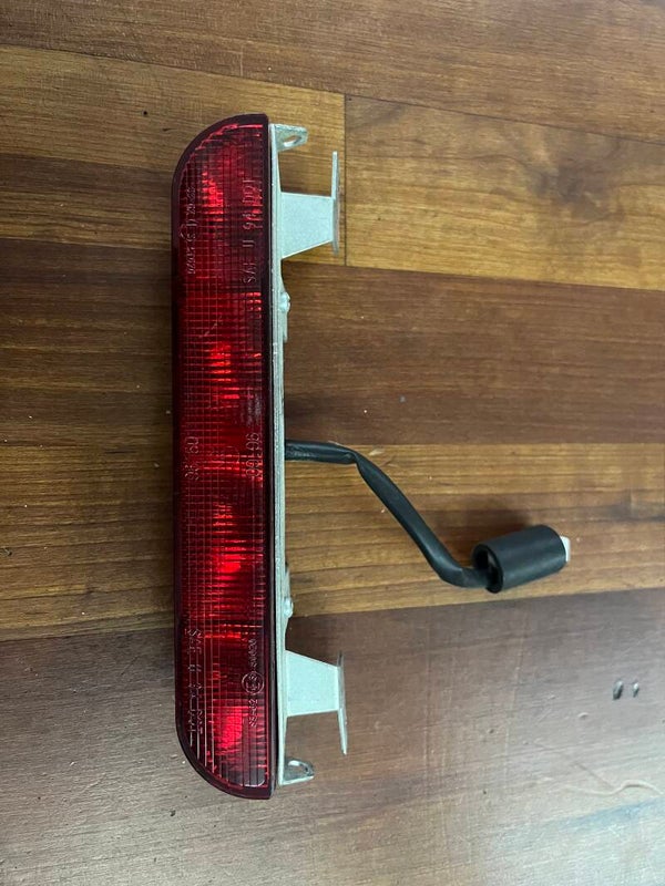Bremsleuchte in der Heckklappe / dritte Bremsleuchte MITSUBISHI COLT Z30 2009-2012