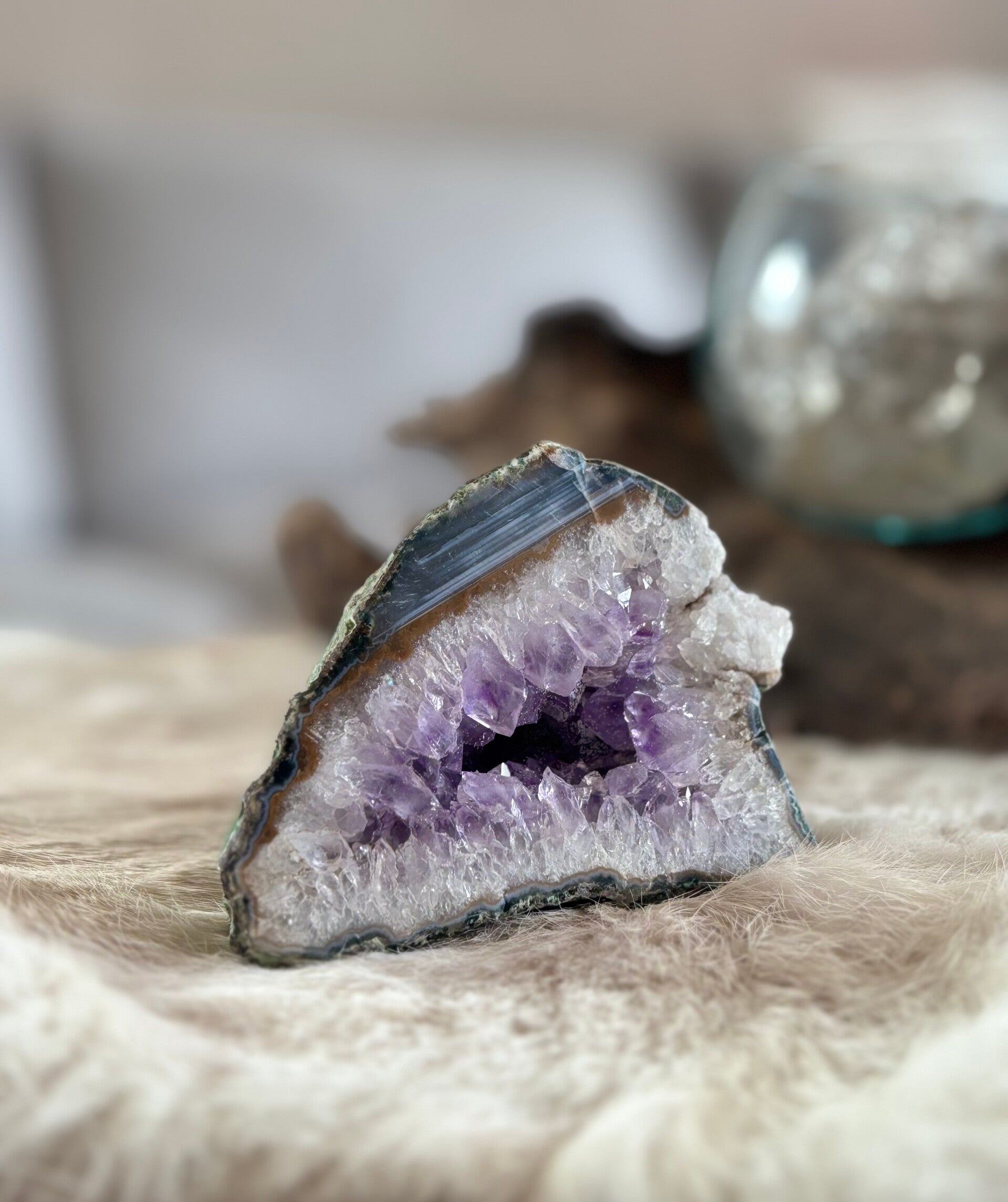 Amethist geode "Grot"