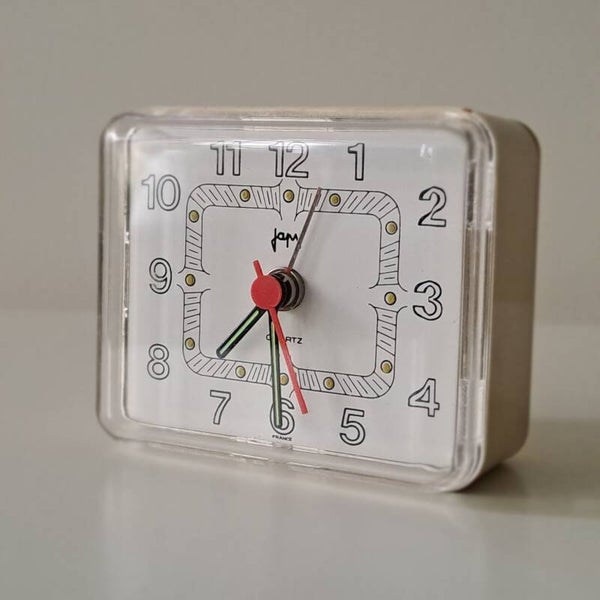 REV502 - Réveil quartz vintage année 70