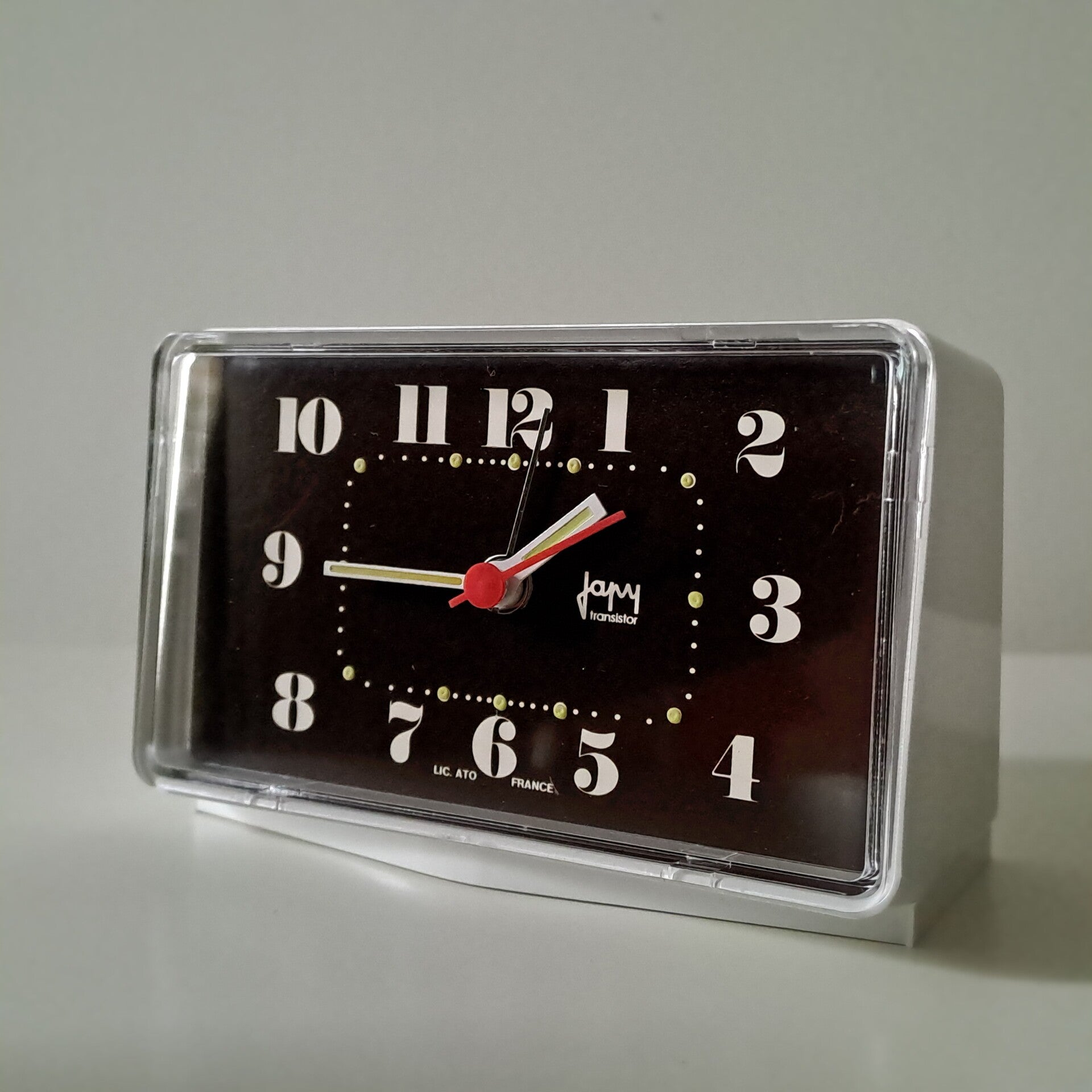 REV507 - Réveil quartz vintage années 70