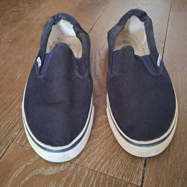 SHO001 - Sneakers basses en toile sans lacet