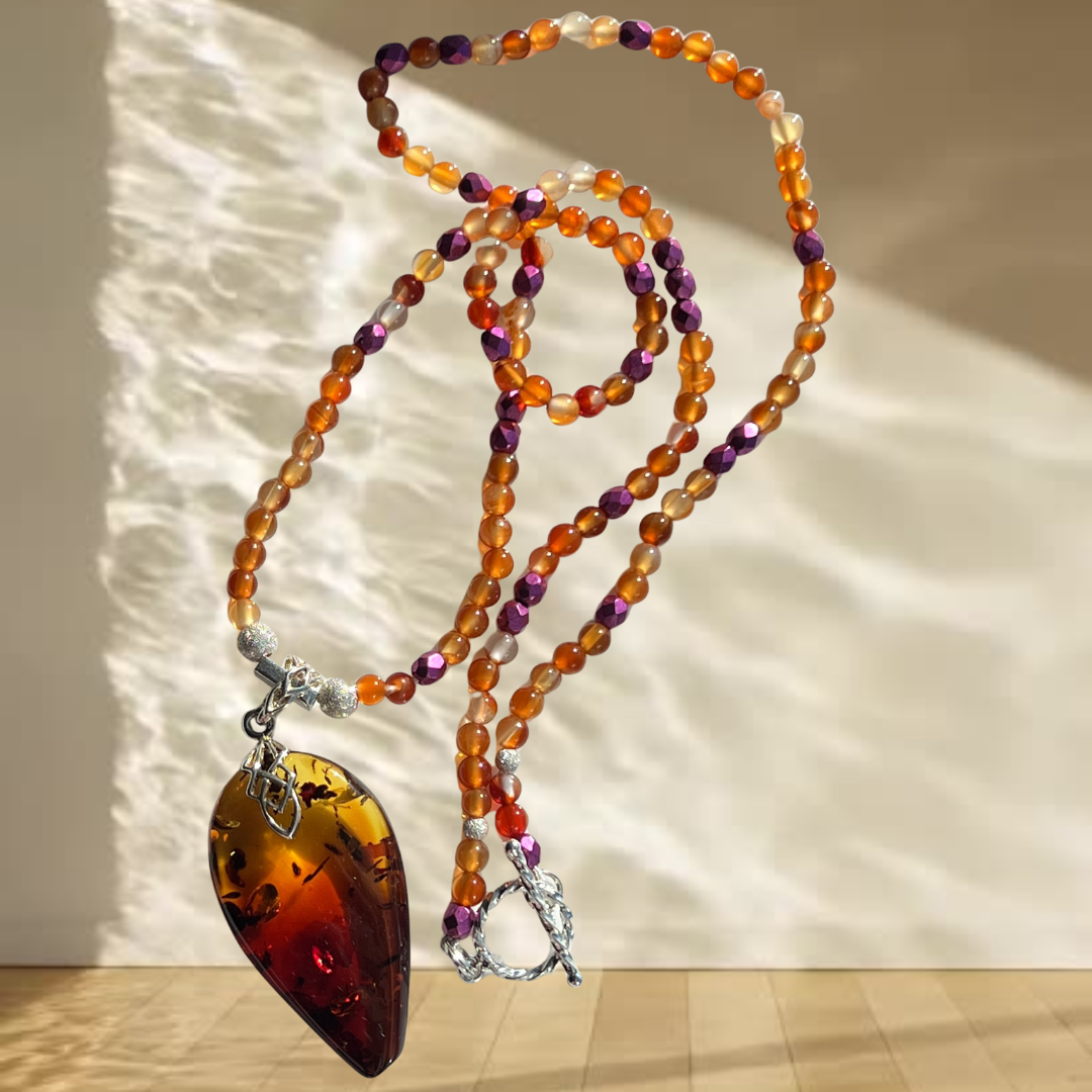 Carneool collier met barnsteen