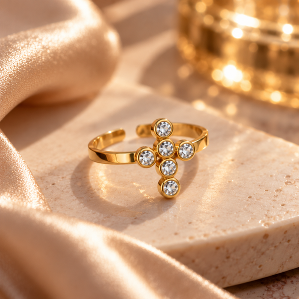 Ring met sparkling cross