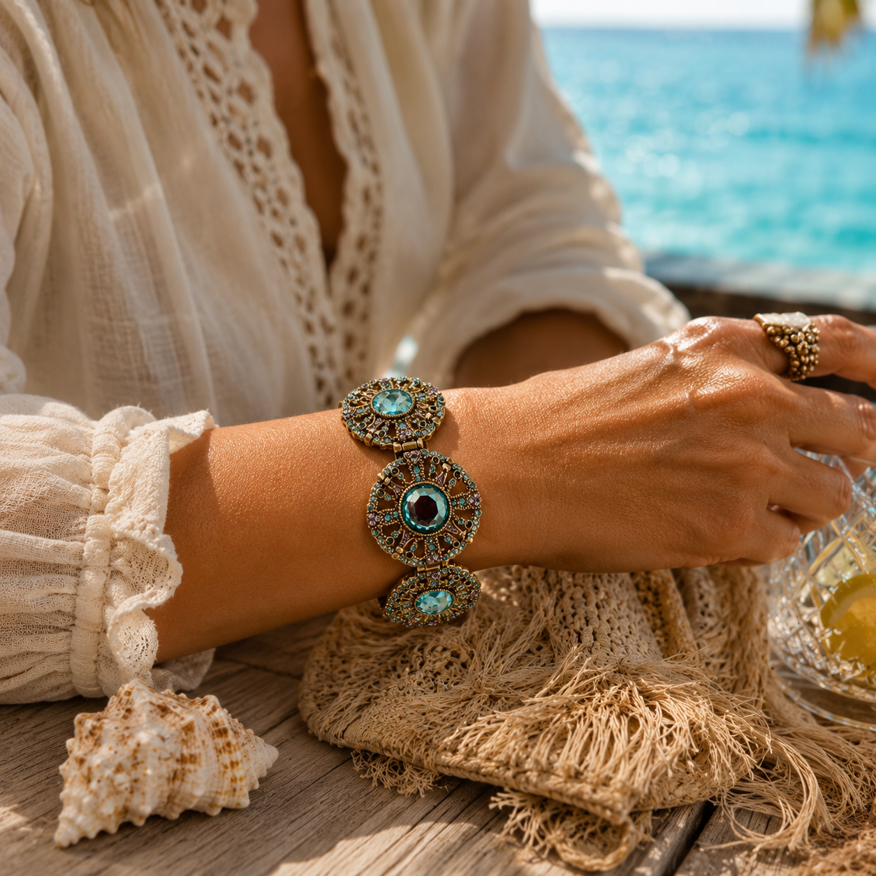 Heidi Daus – “How Suite It Is” Armband