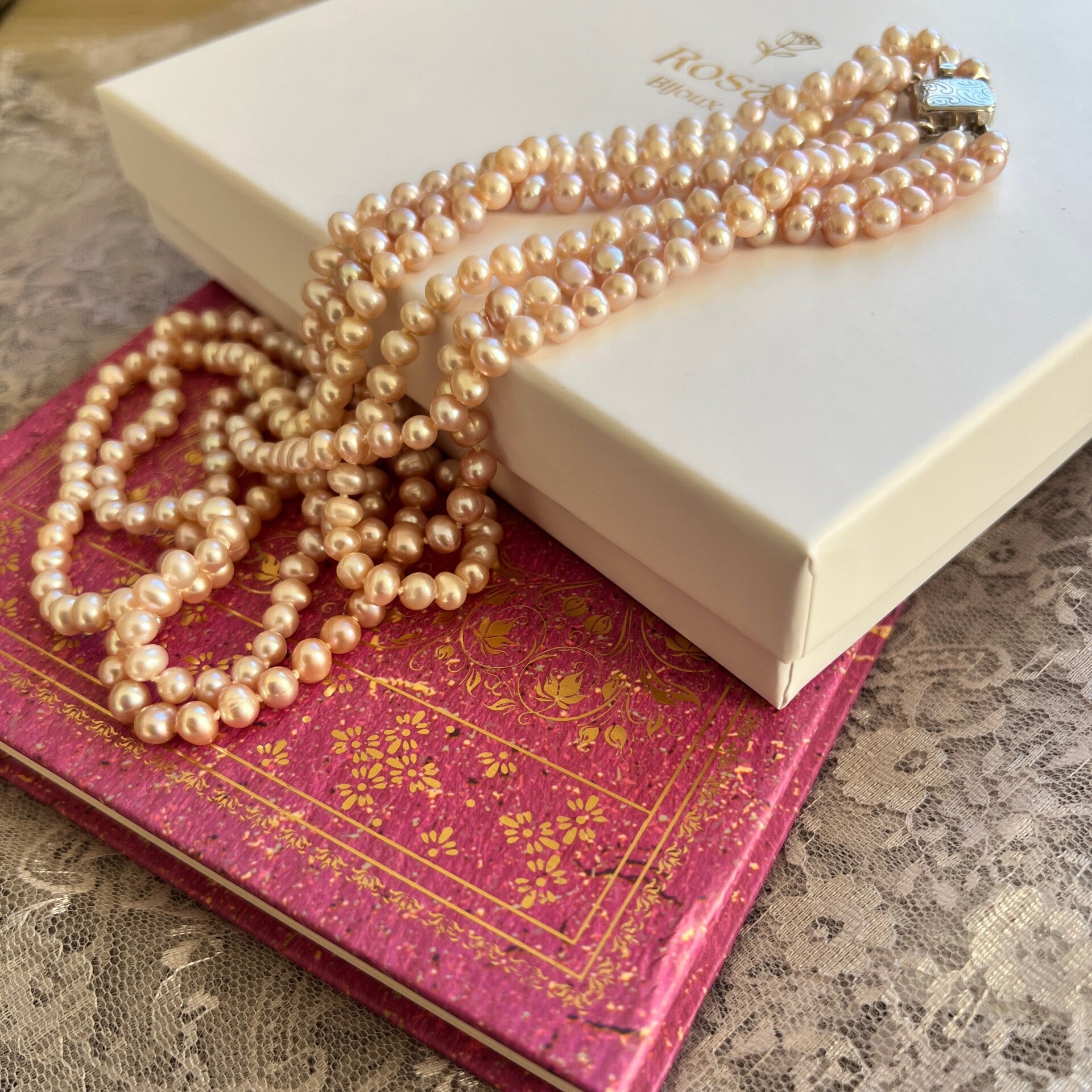 Lavendel parelcollier – drie strengen