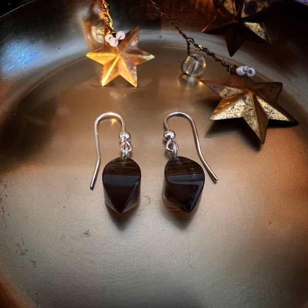 "Linne" - Rookkwarts oorbellen