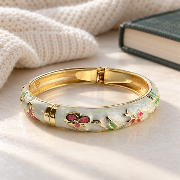 Lichtgroene bloemenarmband