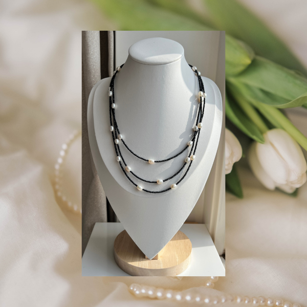 Collier met zwarte spinel & parels