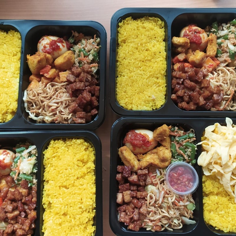 nasikuninglunchbox.jpg