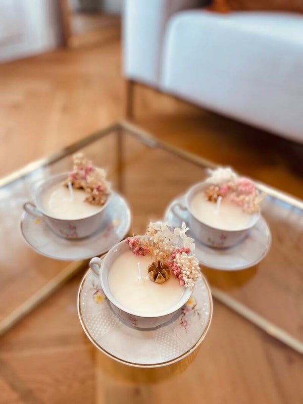 Bougie tasse fleurie