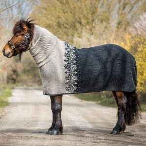 KIDKA Pferdedecke "Ás" mit Rollkragen