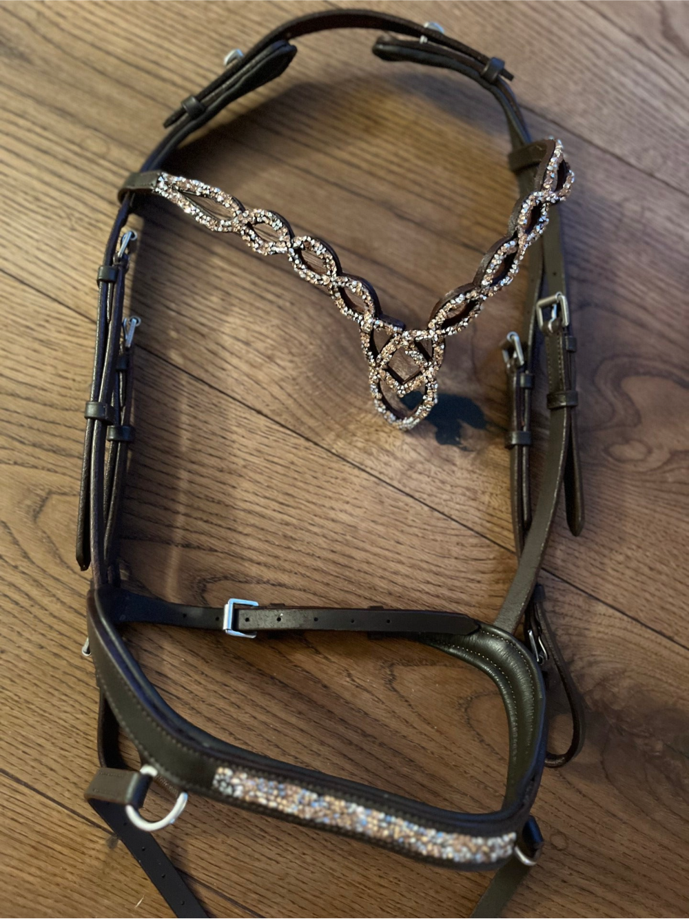 Töltsaga anatomische Trense  ARIS braun