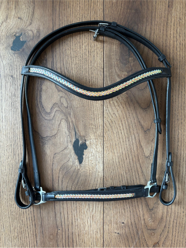 Töltsaga komplette Trense mit schimmernder Flechtung