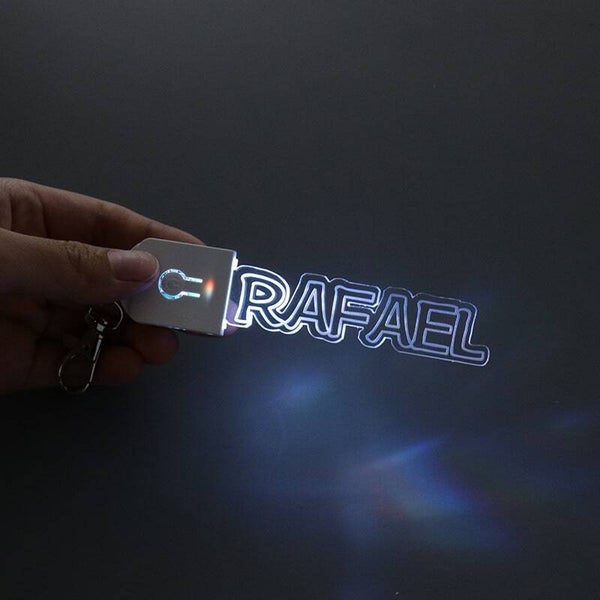 Porte-clés lumineux LED avec nom personnalisé