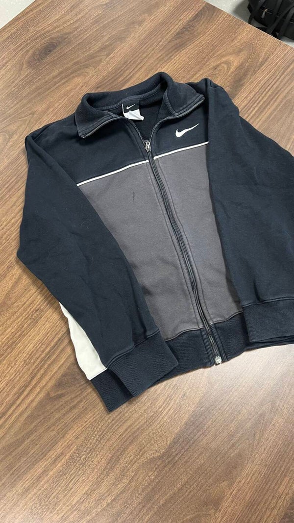Nike vest