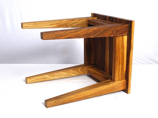 Küchenhocker aus Nussbaum