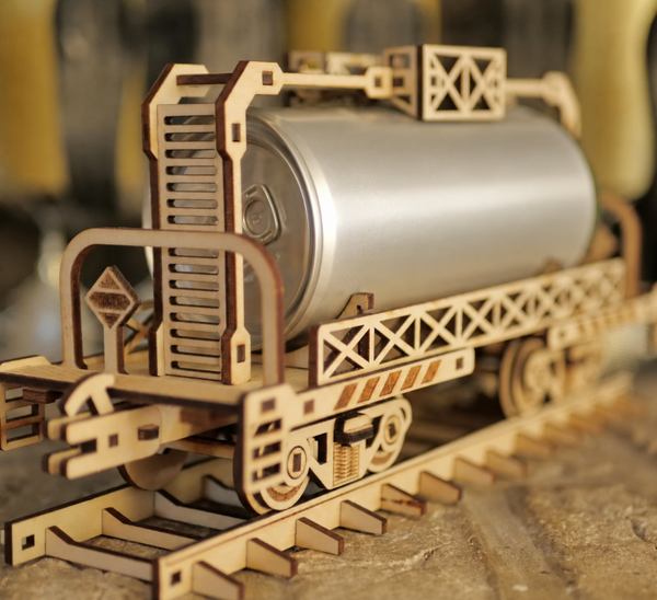 Dosenhalter im Eisenbahnwagen-Design