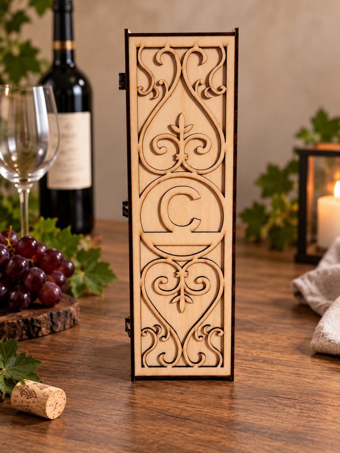 Flaschengeschenkbox mit Initiale und mit optionale Gravur