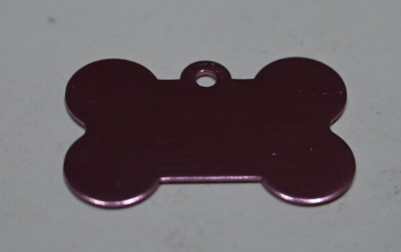 Aluminium Rosé Hundemarke Knochen beidseitig mit persönlicher Gravur (Restposten)