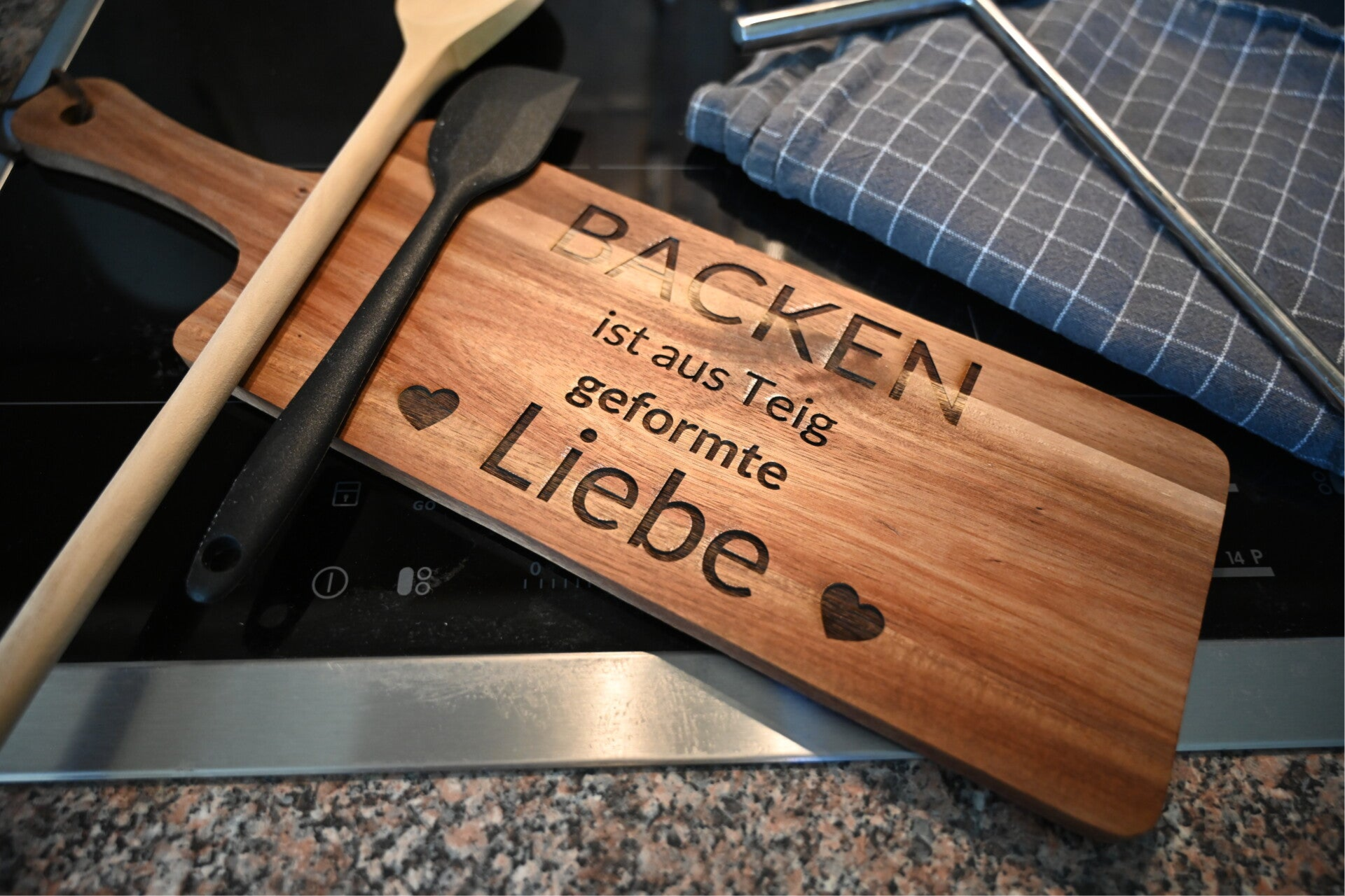 Servierbrett aus Akzienholz inkl. Gravur oder ohne Gravur möglich (Restposten)