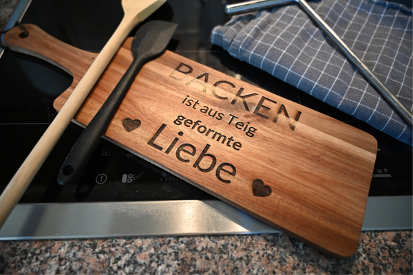 Servierbrett aus Akzienholz inkl. Gravur oder ohne Gravur möglich (Restposten)