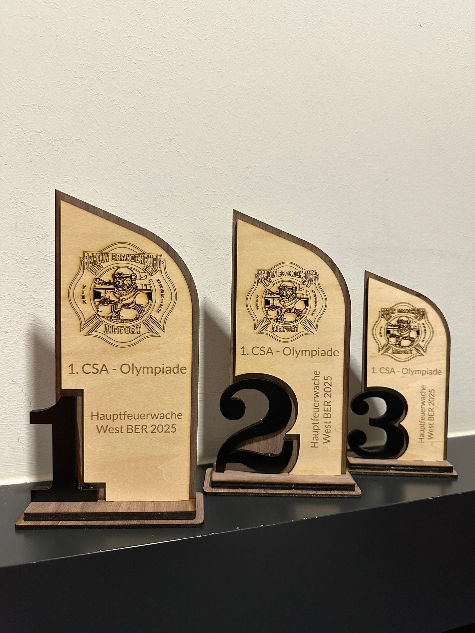 3er Set Pokale aus Holz – mit Platzierungsnummern