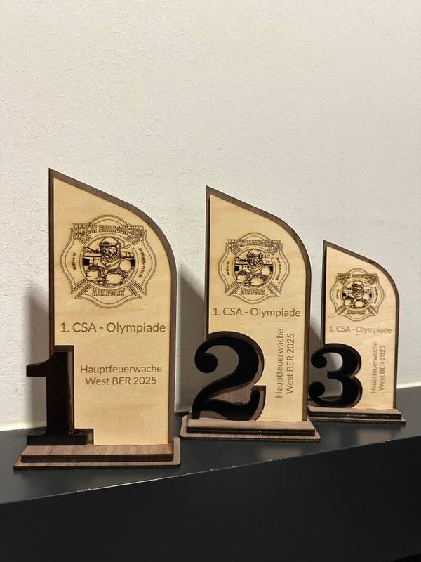 3er Set Pokale aus Holz – mit Platzierungsnummern