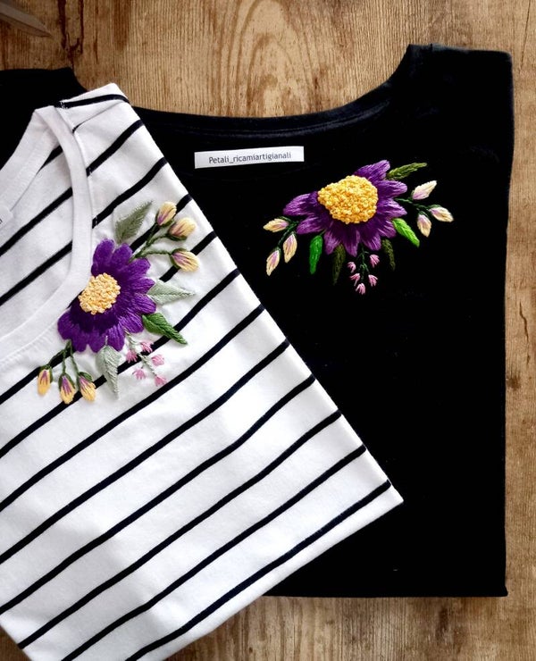 T-shirt ricamo floreale girocollo