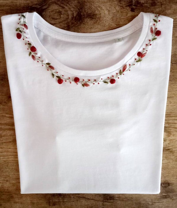 T-shirt girocollo roselline e boccioli