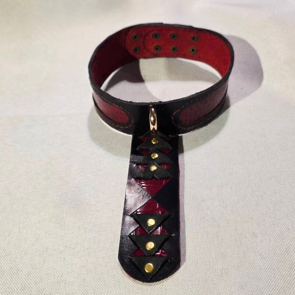Choker cravate noir et rouge